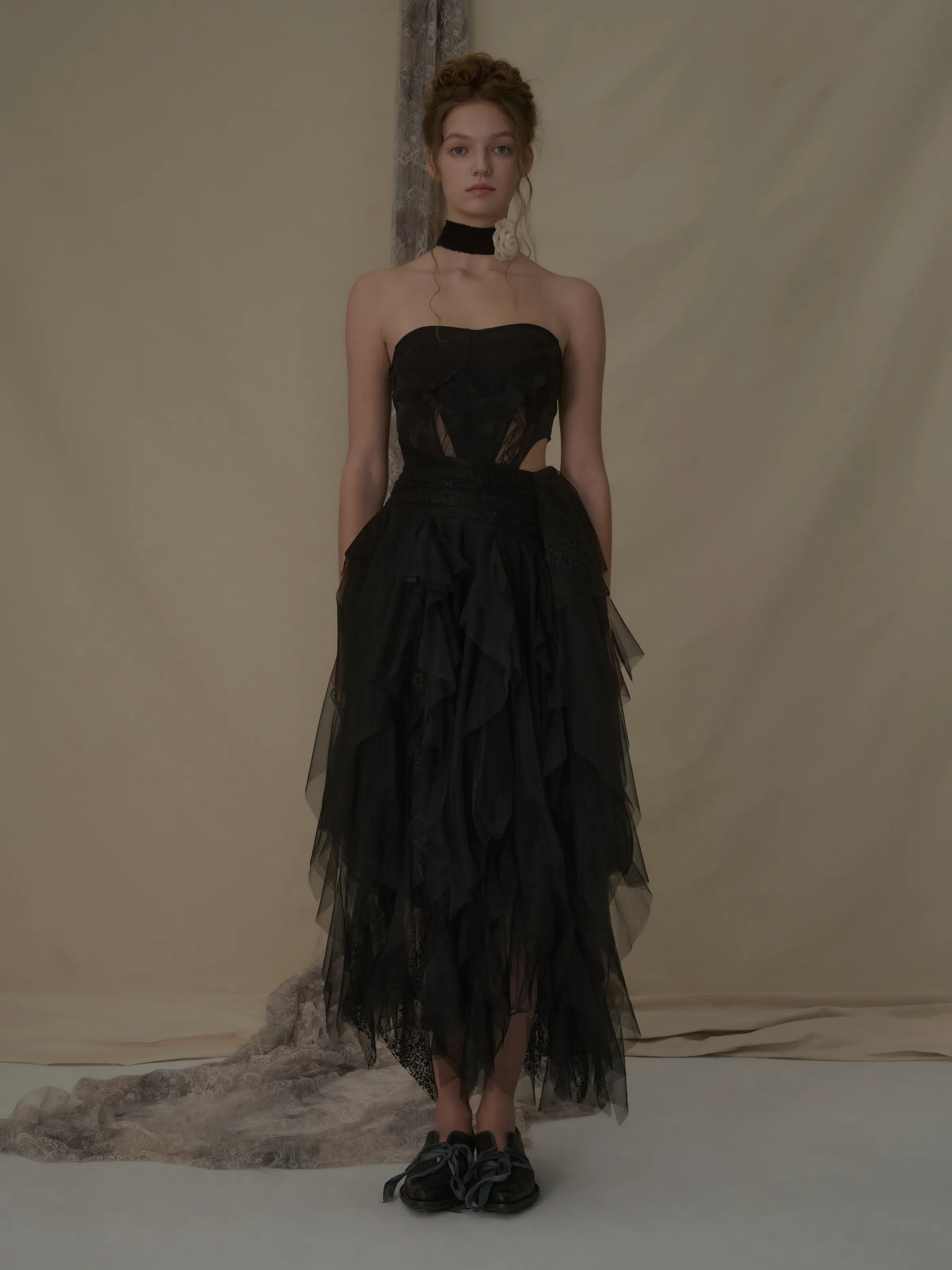 Black Waistless Lace Tube Dress