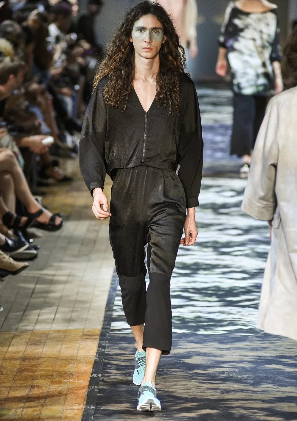 PANTS LOOSE ELASTIC - BLACK shiny by BERENIK
