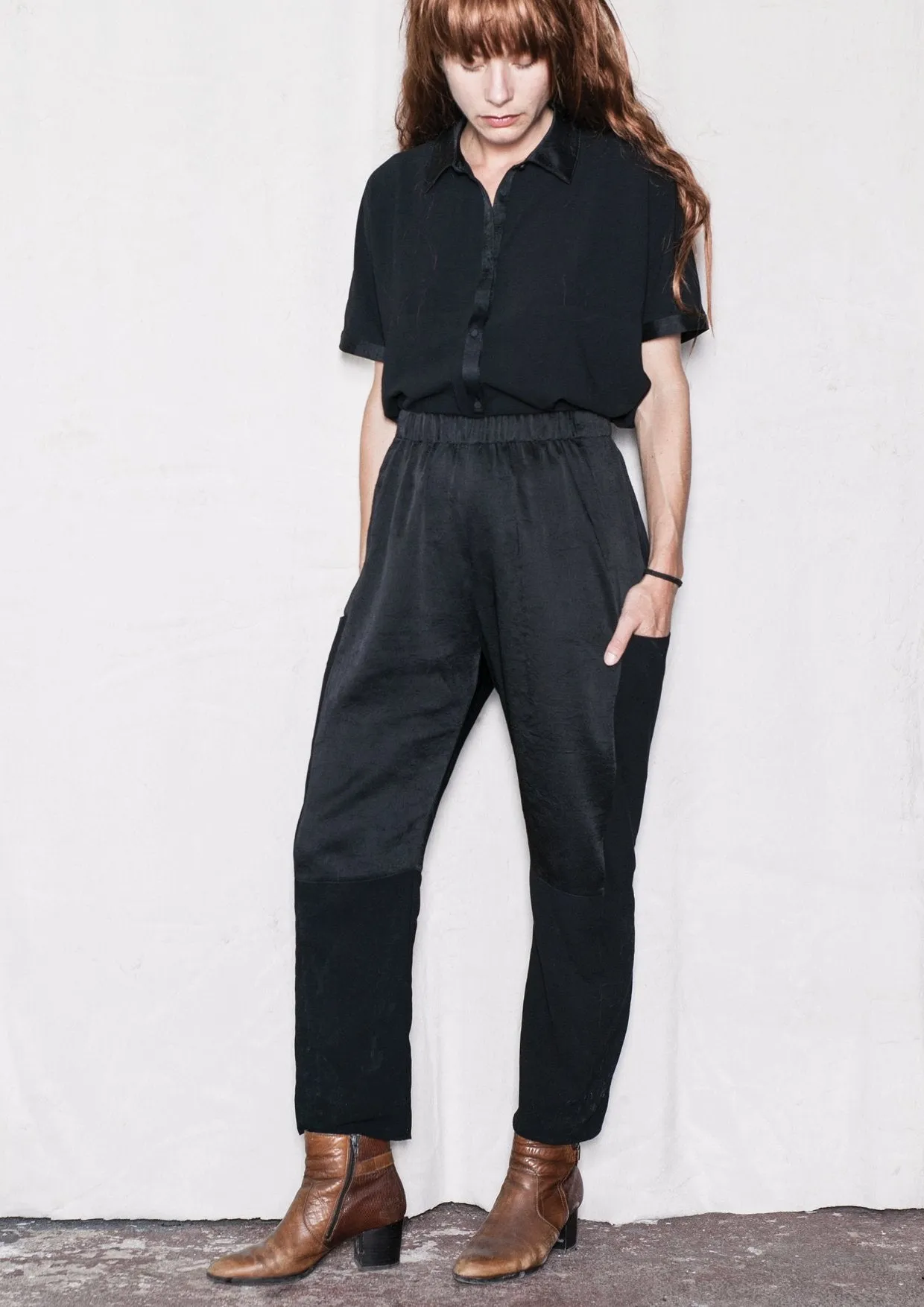 PANTS LOOSE ELASTIC - BLACK shiny by BERENIK